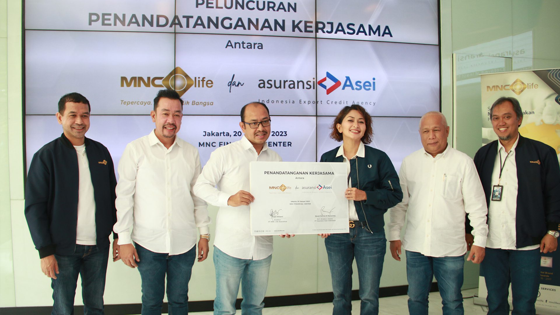 Penandatanganan Mou Antara Asuransi Asei dengan MNC Life