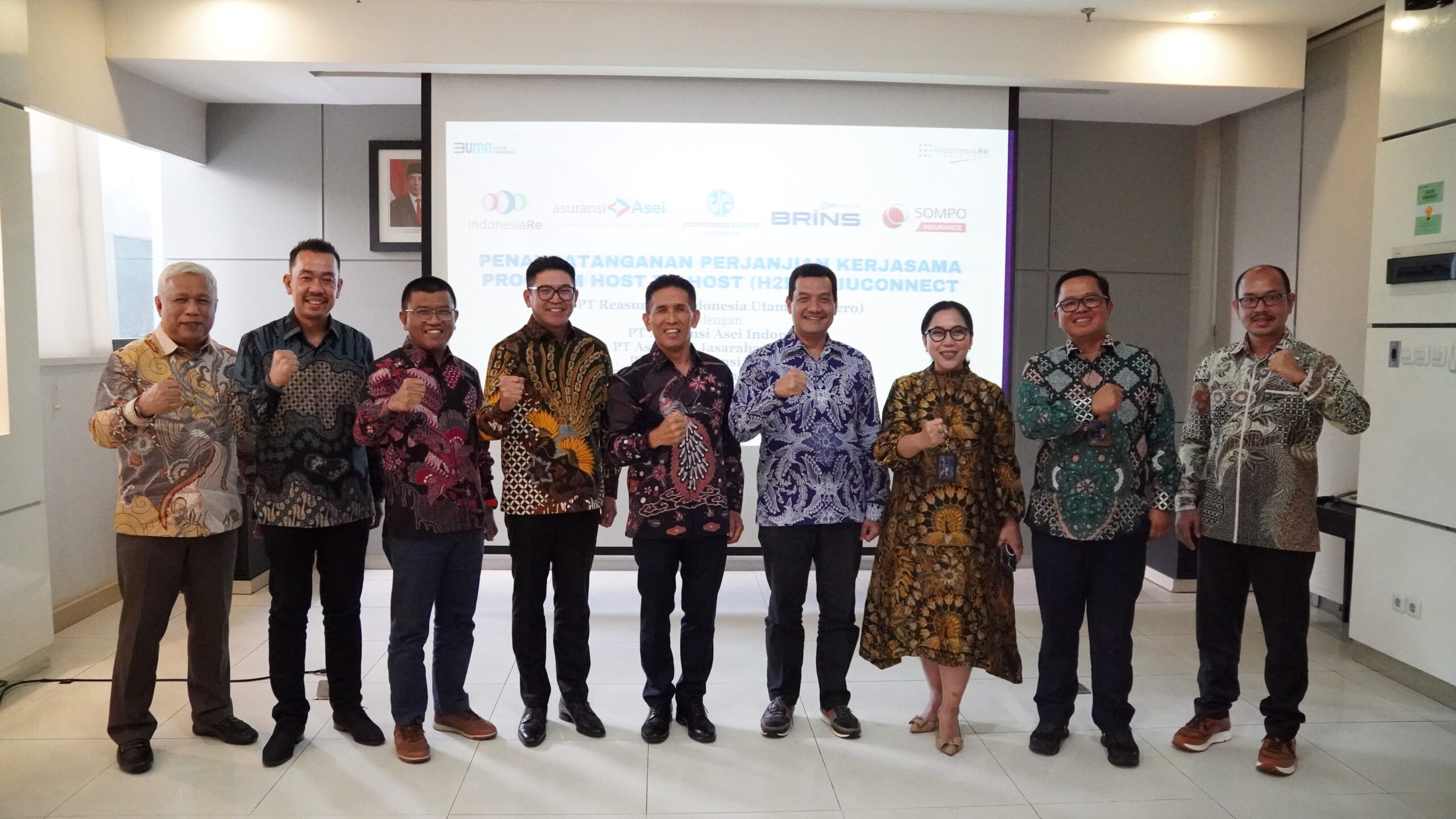 Penandatanganan Perjanjian Kerja Sama Program Host to Host (H2H); Asuransi Asei gandeng Indonesia Re
